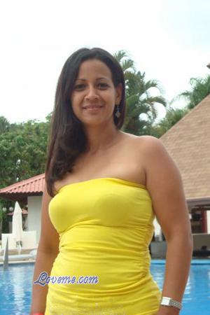 148266 - Paula Age: 52 - Dominican Republic