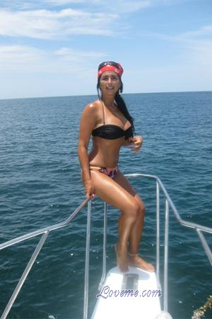 Peru women
