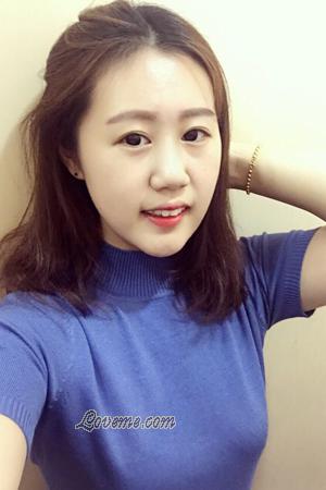 165910 - Zola Age: 32 - China