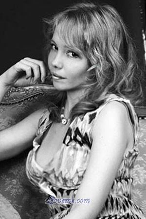 185230 - Yuliya Age: 38 - Russia