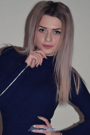 186030 - Julia Age: 20 - Ukraine