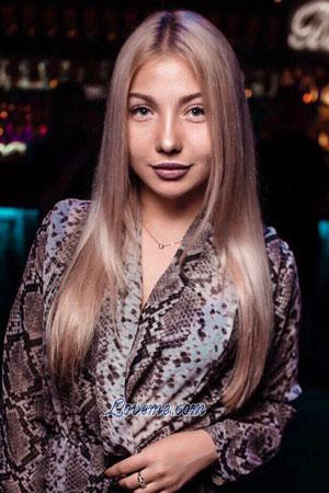 186724 - Anastasiia Age: 20 - Ukraine