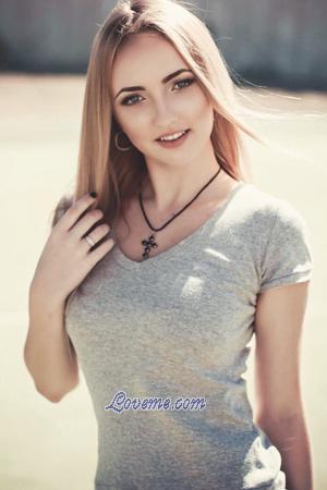 187712 - Evgenia Age: 24 - Ukraine