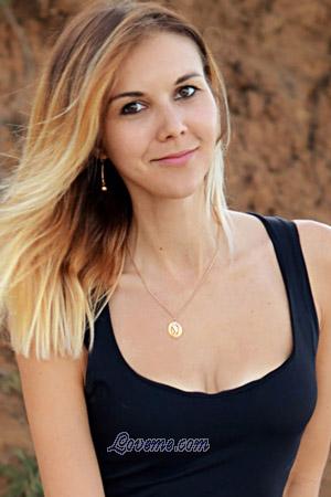 188863 - Elena Age: 33 - Ukraine