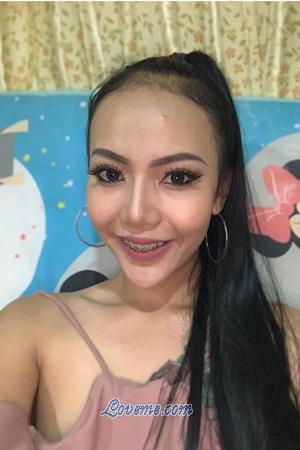 191304 - Areerat Age: 22 - Thailand