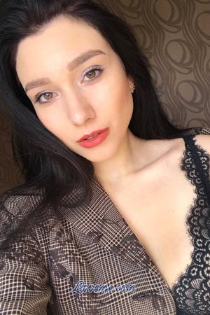 192034 - Elena Age: 23 - Ukraine