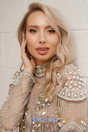 195219 - Olga Age: 31 - Russia