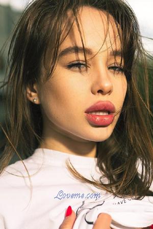 195597 - Yulia Age: 23 - Russia