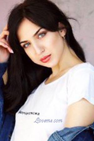 196783 - Velana Age: 23 - Ukraine