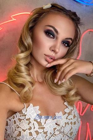 197246 - Anastasia Age: 22 - Russia