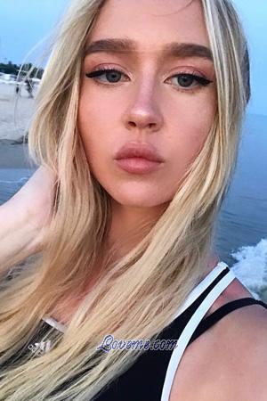 197513 - Solomiia Age: 23 - Ukraine