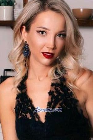 198080 - Olesya Age: 33 - Russia