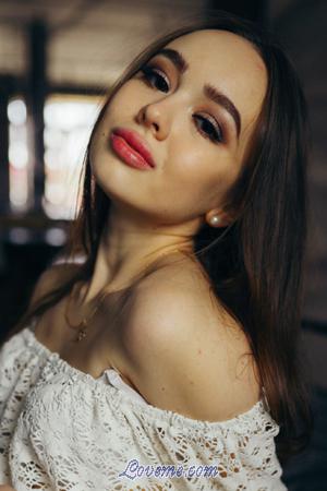 198133 - Ksenia Age: 22 - Russia