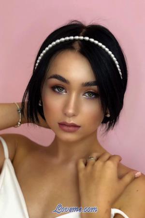 198863 - Ivanna Age: 19 - Ukraine