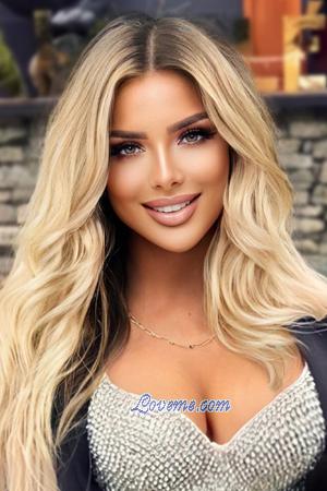 207273 - Karolina Age: 30 - Russia