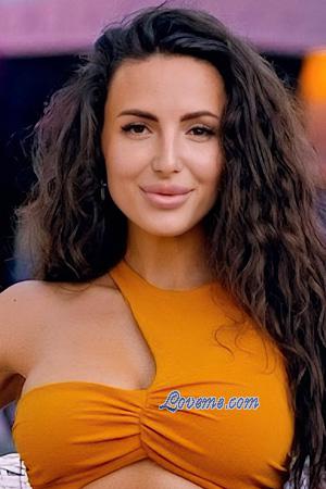 Ladies of Chernivtsi