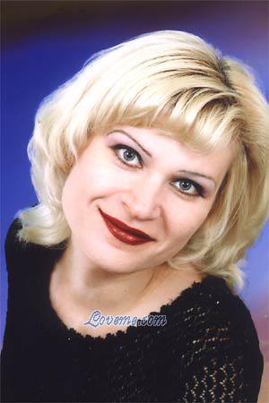 57520 - Elena Age: 41 - Russia