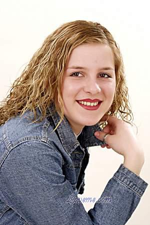 89378 - Olga Age: 28 - Belarus