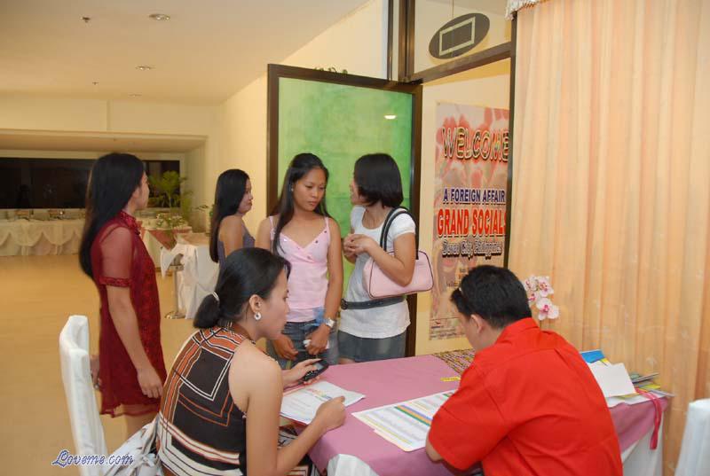 Philippine-Women-3785